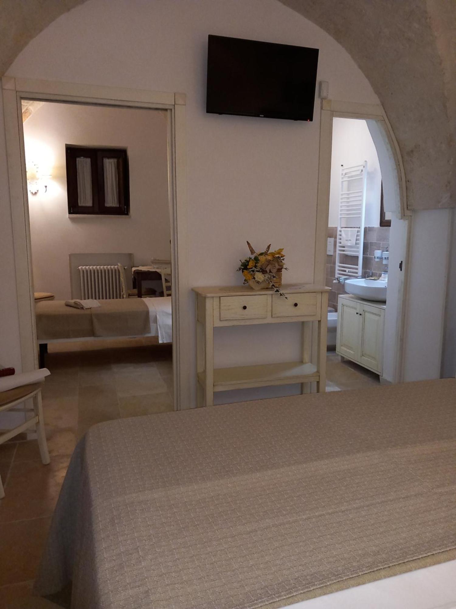 Antica Via Roma B&B E Relax Montalbano  Room photo