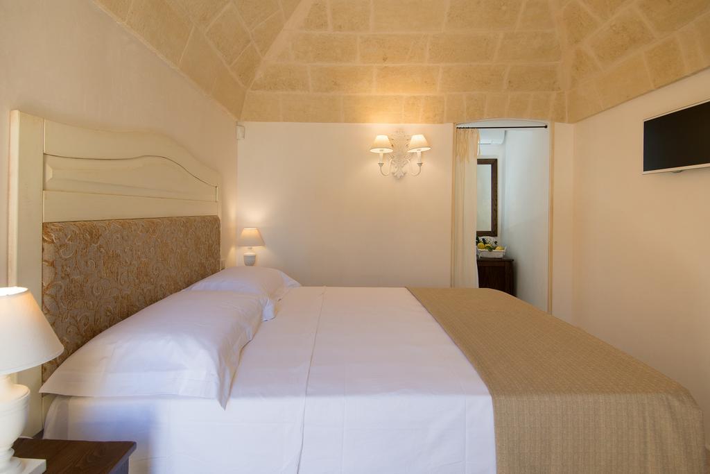 Antica Via Roma B&B E Relax Montalbano  Exterior photo